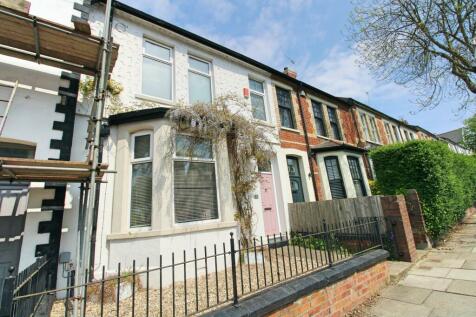 4 bedroom terraced house for sale