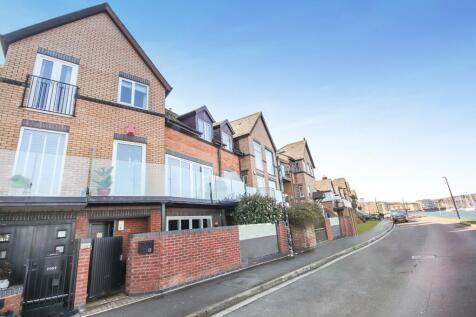 4 bedroom town house for sale
