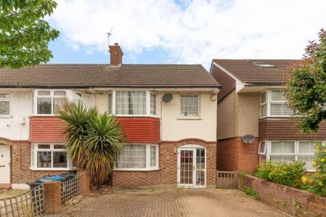 Granville Gardens, Norbury, London, SW16 3 bed terraced house for sale