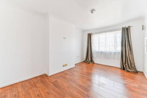 Winterbourne Road, Thornton Heath, CR7 2 bed maisonette for sale