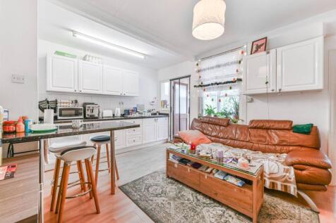 Bensham Lane, Thornton Heath, CR7 3 bed terraced house for sale