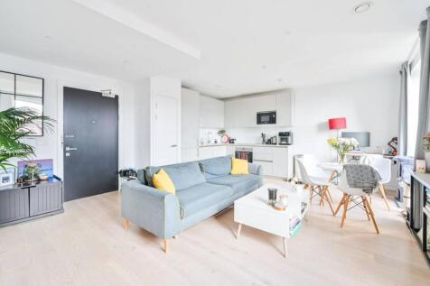 Sayer Street, Elephant and Castle... 1 bed flat for sale