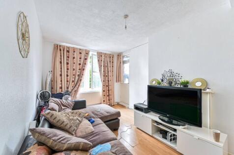 Kinglake Estate, Elephant and Castle... 2 bed flat for sale