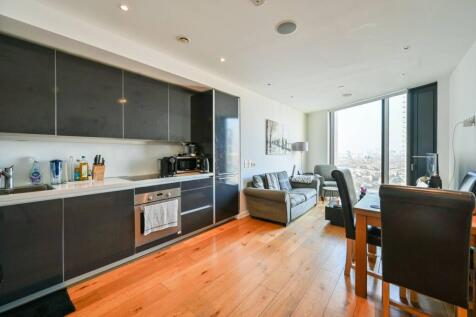 Walworth Road, Elephant and Castle... 2 bed flat for sale