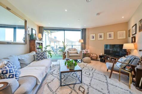 Churchyard Row, Elephant and Castle... 2 bed flat for sale