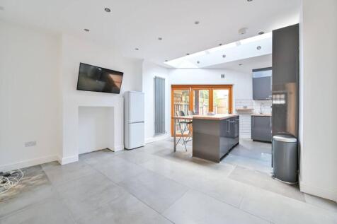 Merrow Street, Elephant and Castle... 3 bed terraced house for sale