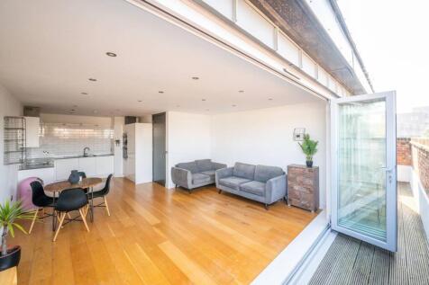 Queens Row, Elephant and Castle... 3 bed penthouse for sale