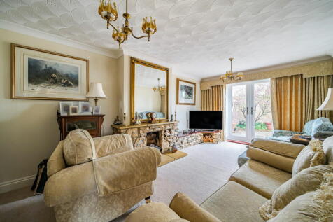 Roman Road, Basingstoke, RG23 8HE 2 bed semi