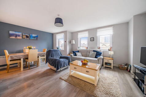 Victoria Street, Basingstoke.RG21 3FJ 2 bed flat for sale