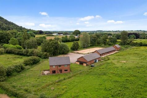 Wrexham Road, Bulkeley SY14 5 bed equestrian property for sale