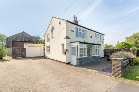 Black Moss Lane, Ormskirk L40 4 bed detached house for sale