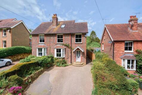 5 bedroom semi-detached house for sale