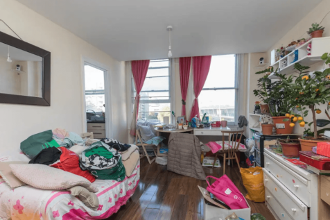 Studio flat for sale