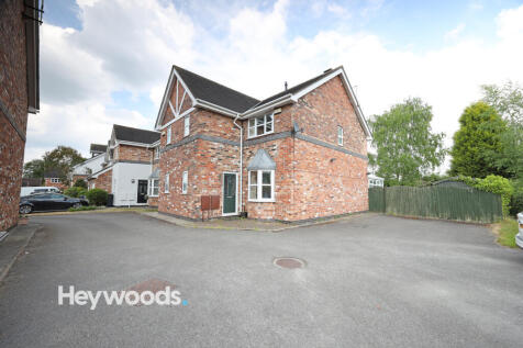 Waterside Close, Madeley, Crewe 3 bed townhouse for sale