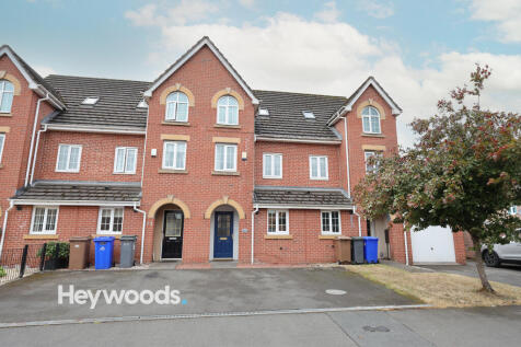 3 bedroom town house for sale