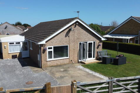 2 bedroom detached bungalow for sale