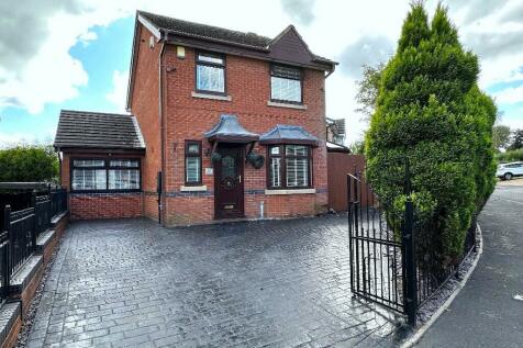 4 bedroom detached house for sale