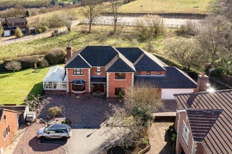 5 bedroom detached house for sale