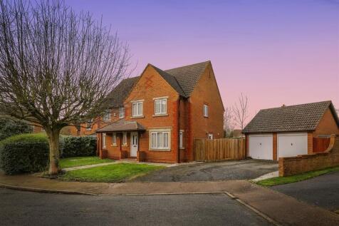 5 bedroom detached house for sale