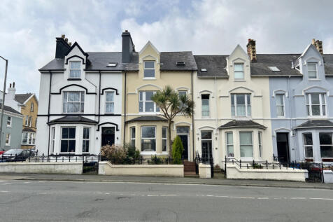 6 bedroom terraced house for sale