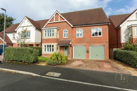 5 bedroom detached house for sale