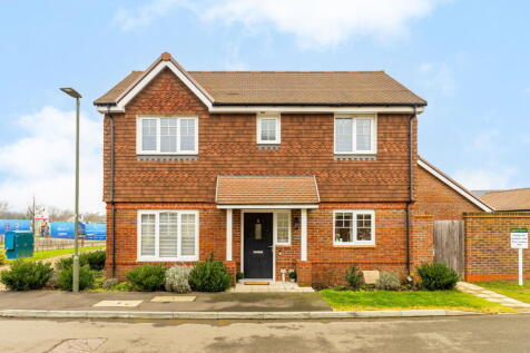 Cranleigh GU6 3 bed detached house for sale