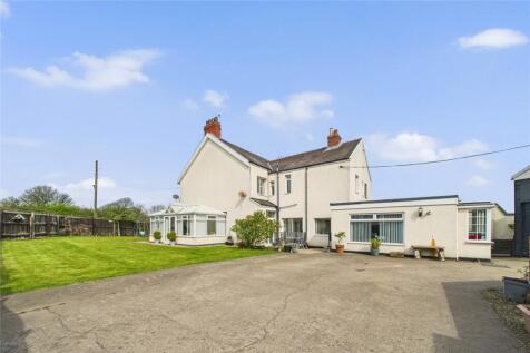 4 bedroom semi-detached house for sale