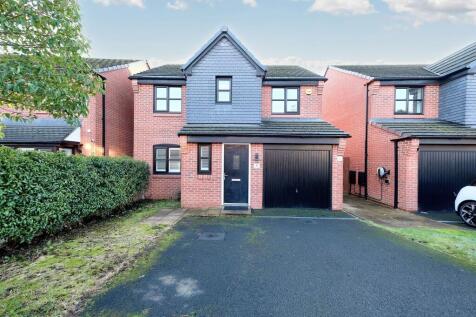 4 bedroom detached house for sale