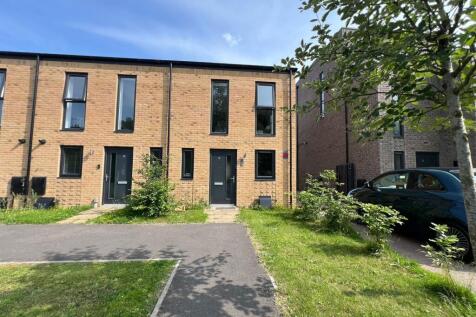 Grandstand Avenue, Salford, M6 2 bed terraced house for sale