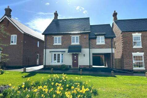 4 bedroom detached house for sale