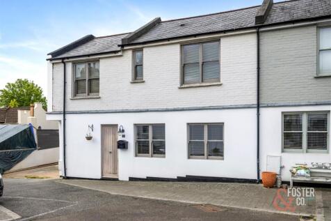 2 bedroom end of terrace house for sale