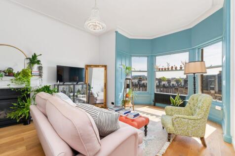 Eglinton Crescent, Edinburgh EH12 2 bed flat for sale