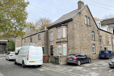 8 bedroom detached house for sale