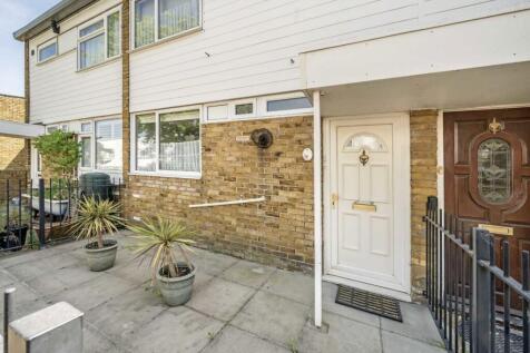 Bessingham Walk, London SE4 3 bed maisonette for sale