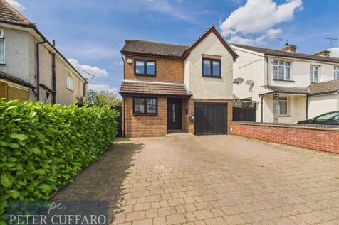 North Street, Waltham Abbey EN9 5 bed detached house for sale