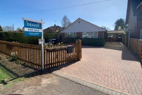 Malthouse Lane, Earlswood, Solihull... 4 bed detached bungalow for sale