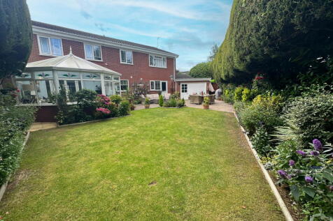 Rushwick Grove, Monkspath, Shirley... 6 bed detached house for sale