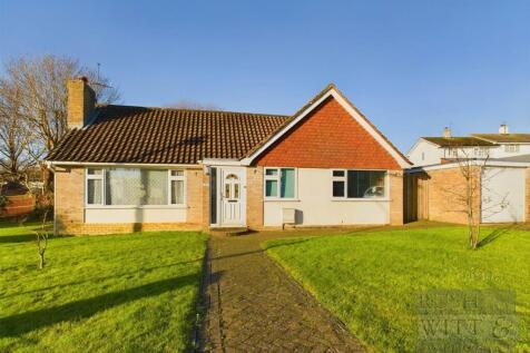 5 bedroom detached bungalow for sale