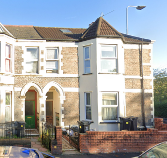 5 bedroom end of terrace house for sale