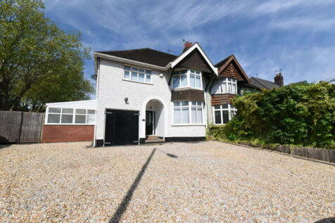 4 bedroom semi-detached house for sale