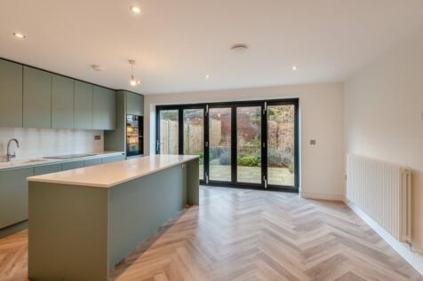 Kinsman Mews, Hertfordshire SG13 4 bed townhouse for sale