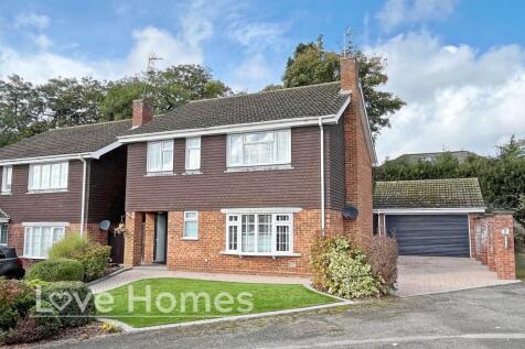 Highlands, Flitwick 4 bed detached house for sale