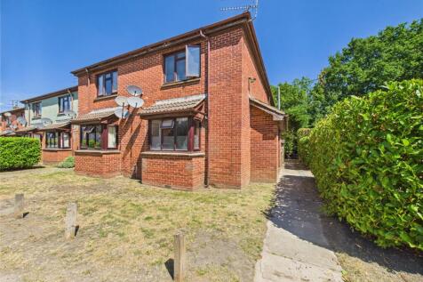 1 bedroom maisonette for sale