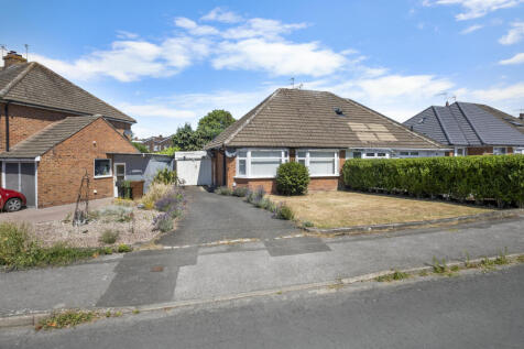 3 bedroom semi-detached bungalow for sale