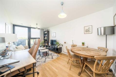 Parkside Avenue, London SE10 1 bed flat for sale