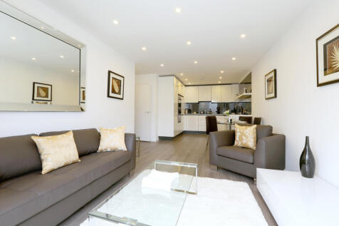 1 Loxford Gardens, London N5 2 bed flat for sale