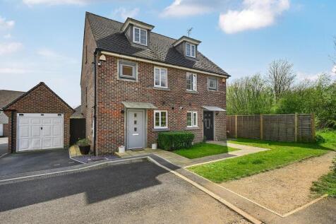 Englefield Way, Basingstoke RG24 3 bed semi