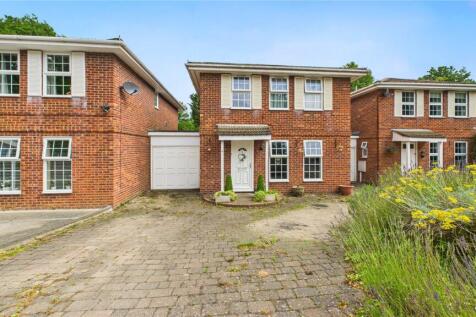 Lovells Close, Surrey GU18 4 bed detached house for sale