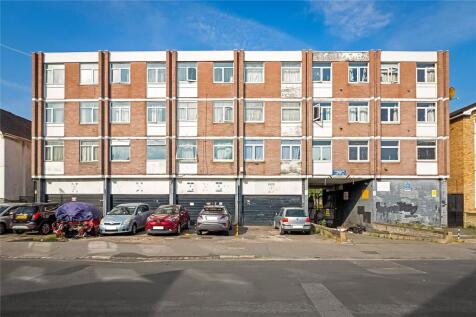 Bensham Manor Road, Thornton Heath, CR7 2 bed apartment for sale