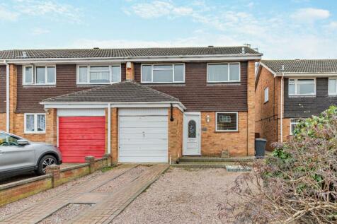 3 bedroom semi-detached house for sale